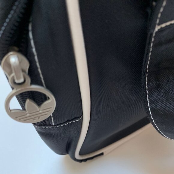 BNWT-Y2K Adidas Black Nylon Mini Bag - Picture 4 of 5